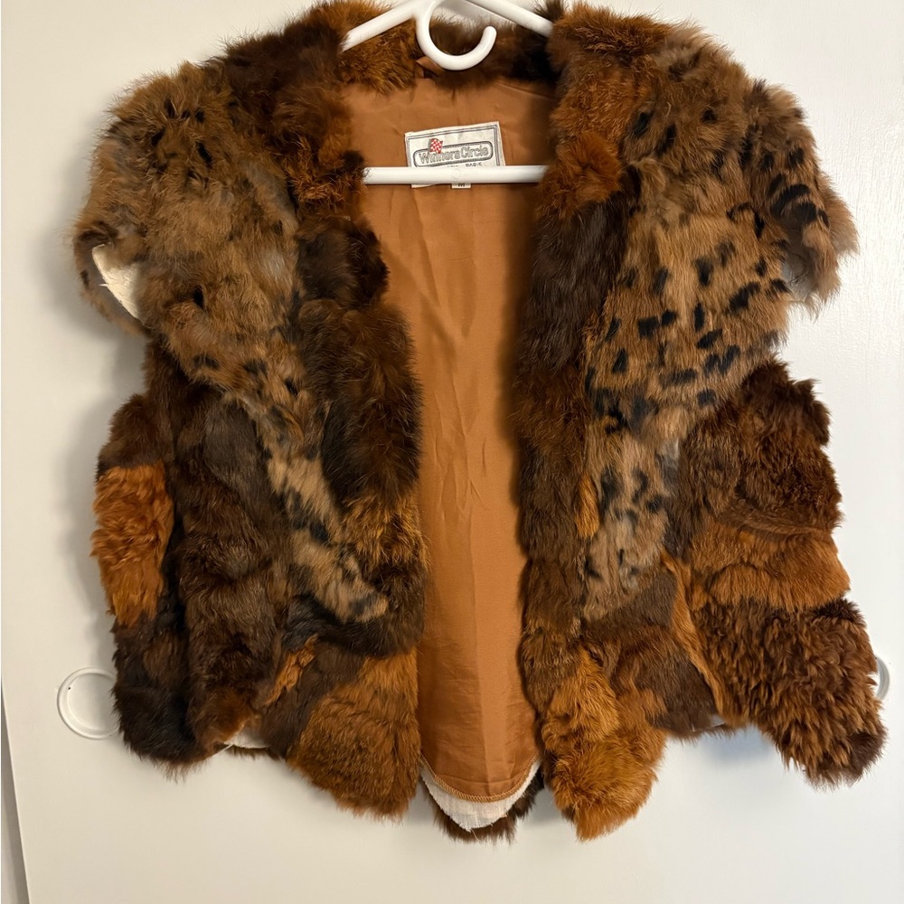Winners Circle Rabbit Vest/ Cape Size M